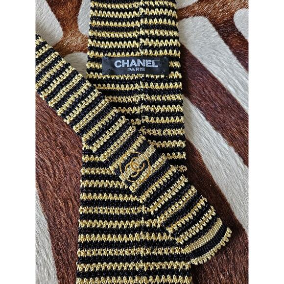 Vintage Chanel 100% Silk Gold Black Knit Tie Chain Edge CC Logo Made In Italy - Picture 1 of 8